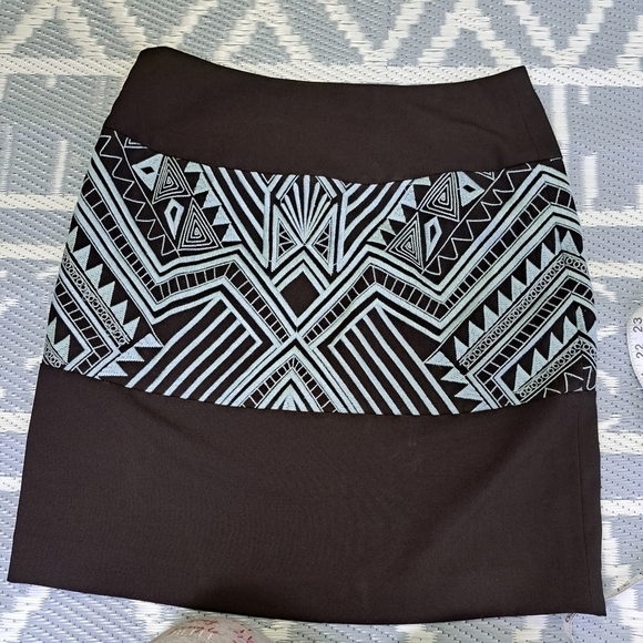Etcetera Geometric Print Mini Skirt - Picture 4 of 7